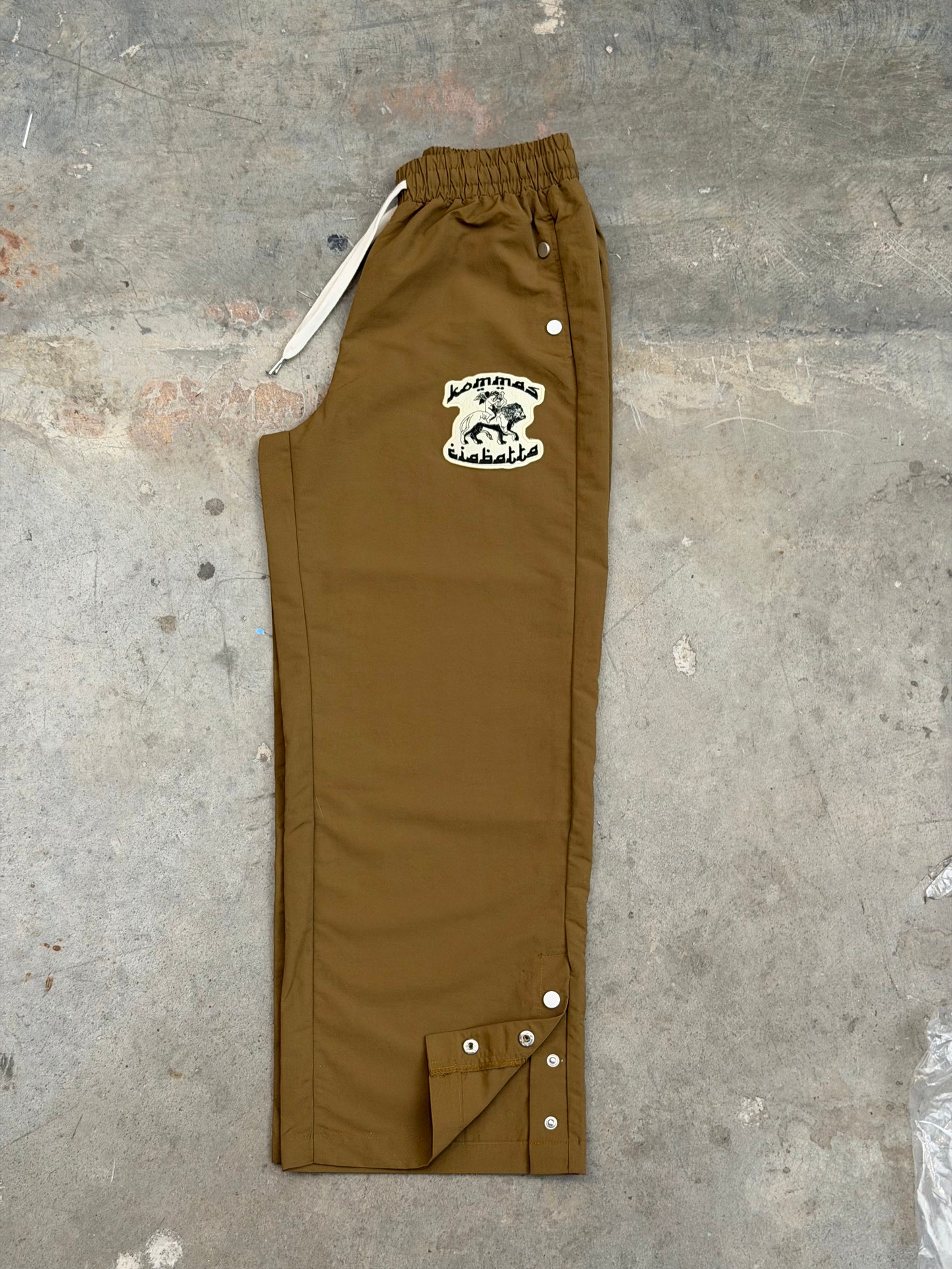 KOMMAS CIABATTA Arabic Patch Sweat